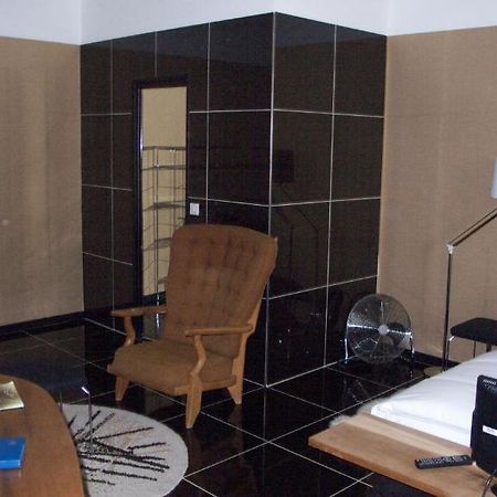 Hotel Saint Trophime Arles Zimmer foto